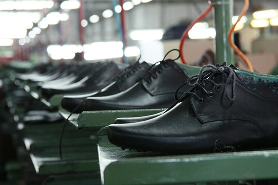 los zapatos de vestir son hechos en vietnam